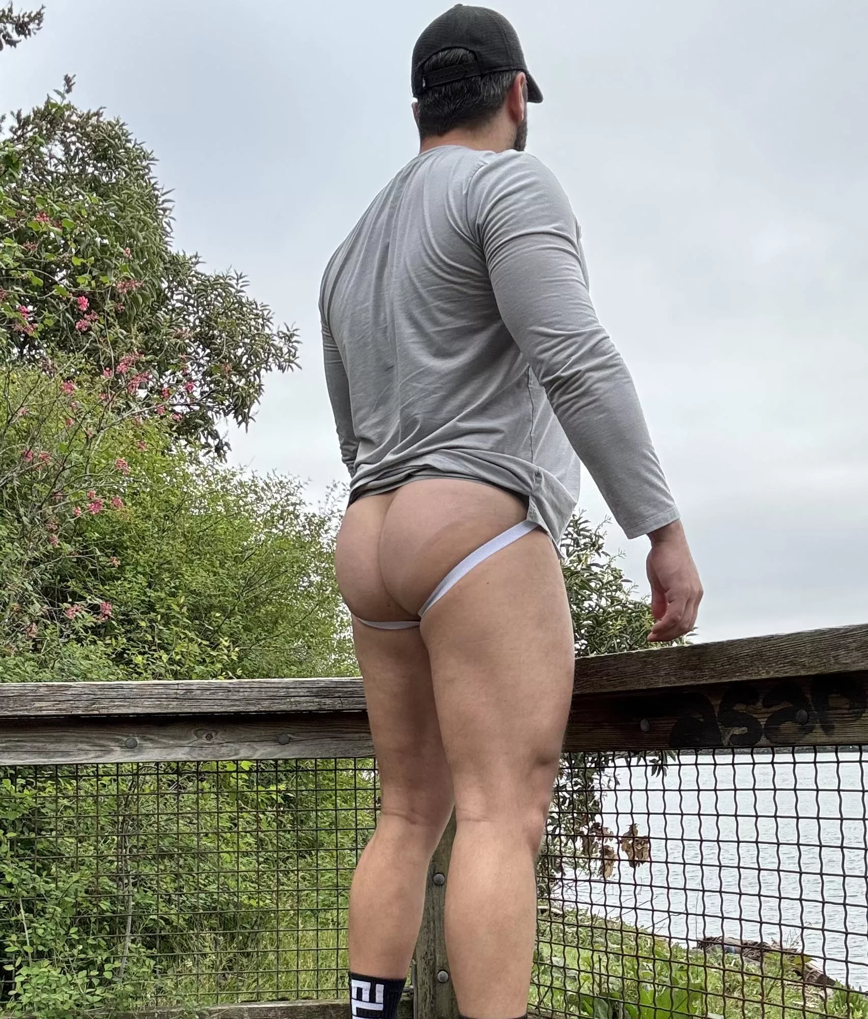 Seattle anyone? (35) posted by Seahiker86