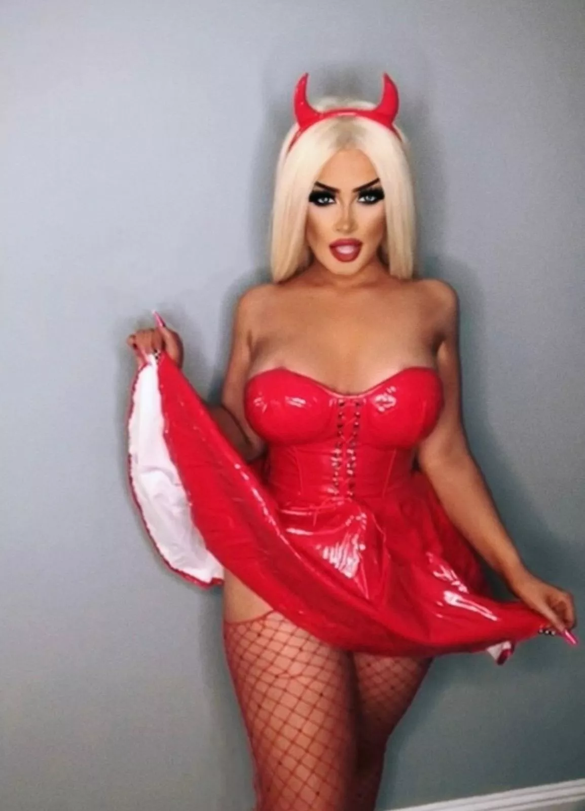 this shiny girl is going to make a man sin posted by SunshineWomen--