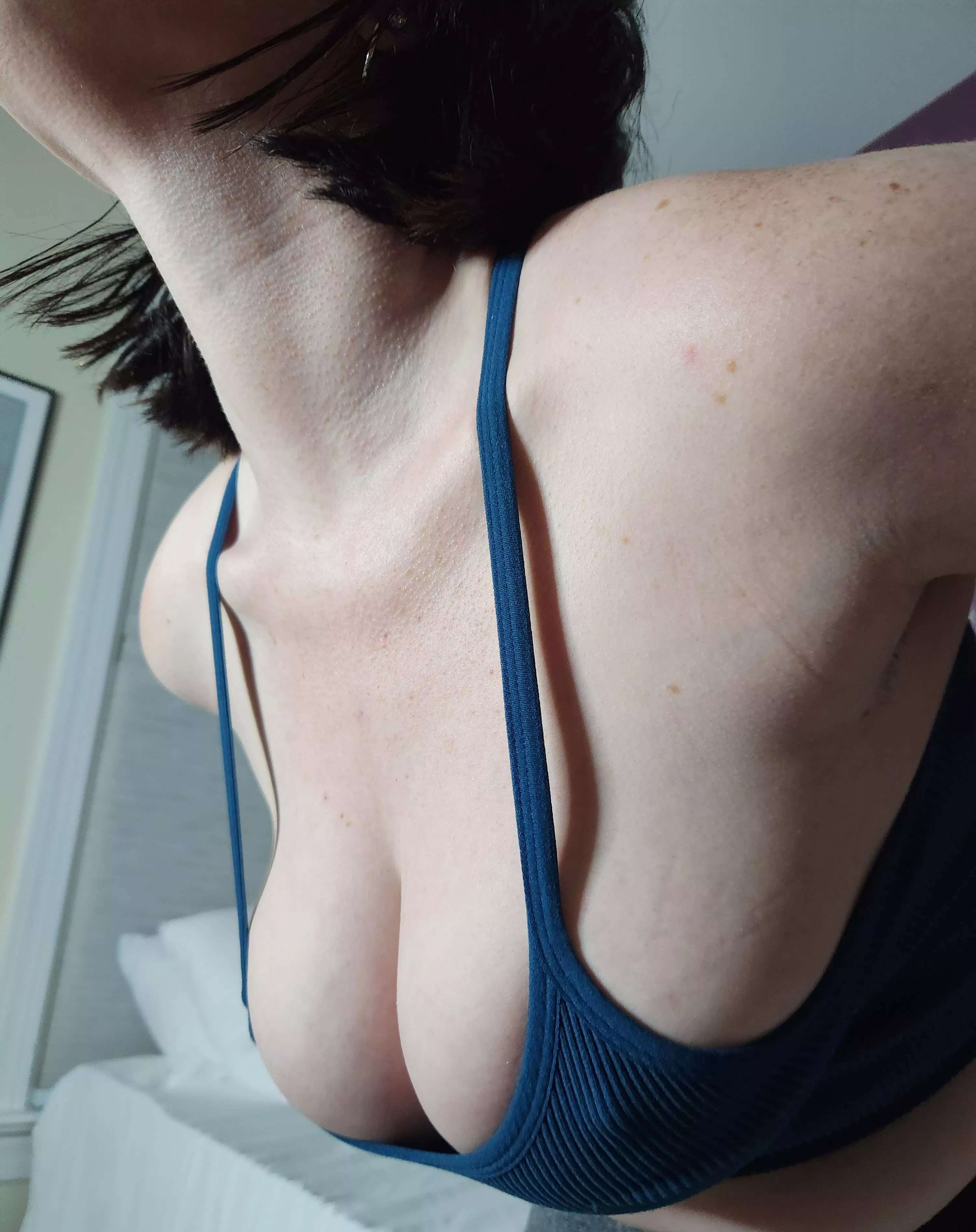 This tank top is struggling to provide you two flavors of sideboob posted by DoubleDaeva