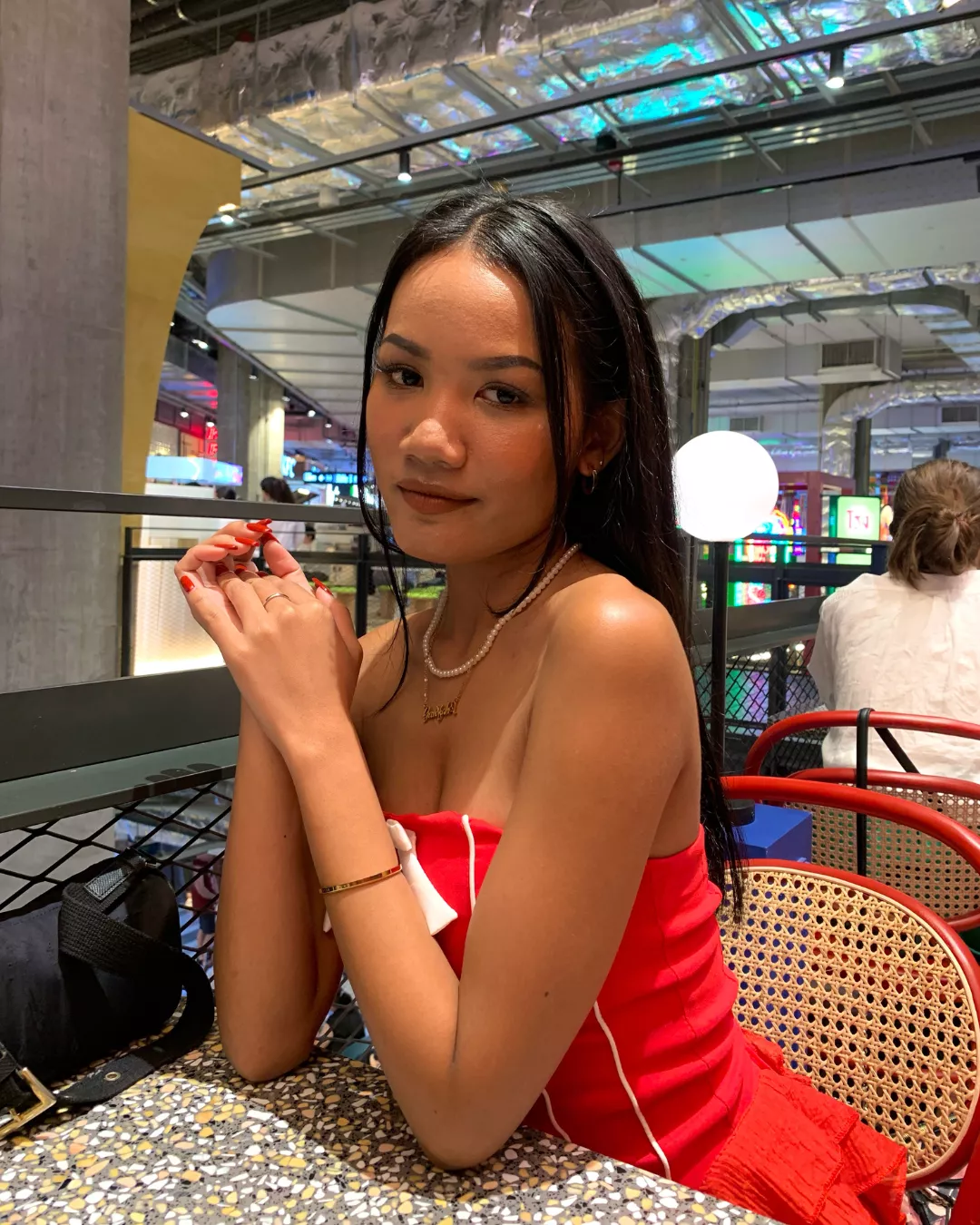 Waiting in red, hungering for more than just food posted by Nigatara