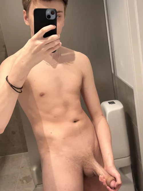 Whats your favorite part of my 18 year old body😈 by Lukewarmtwink