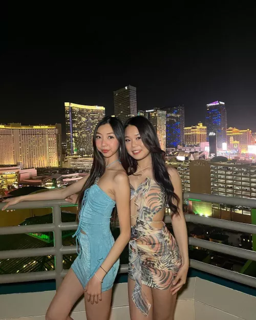 Which Vegas Babe? by whitetoweltw