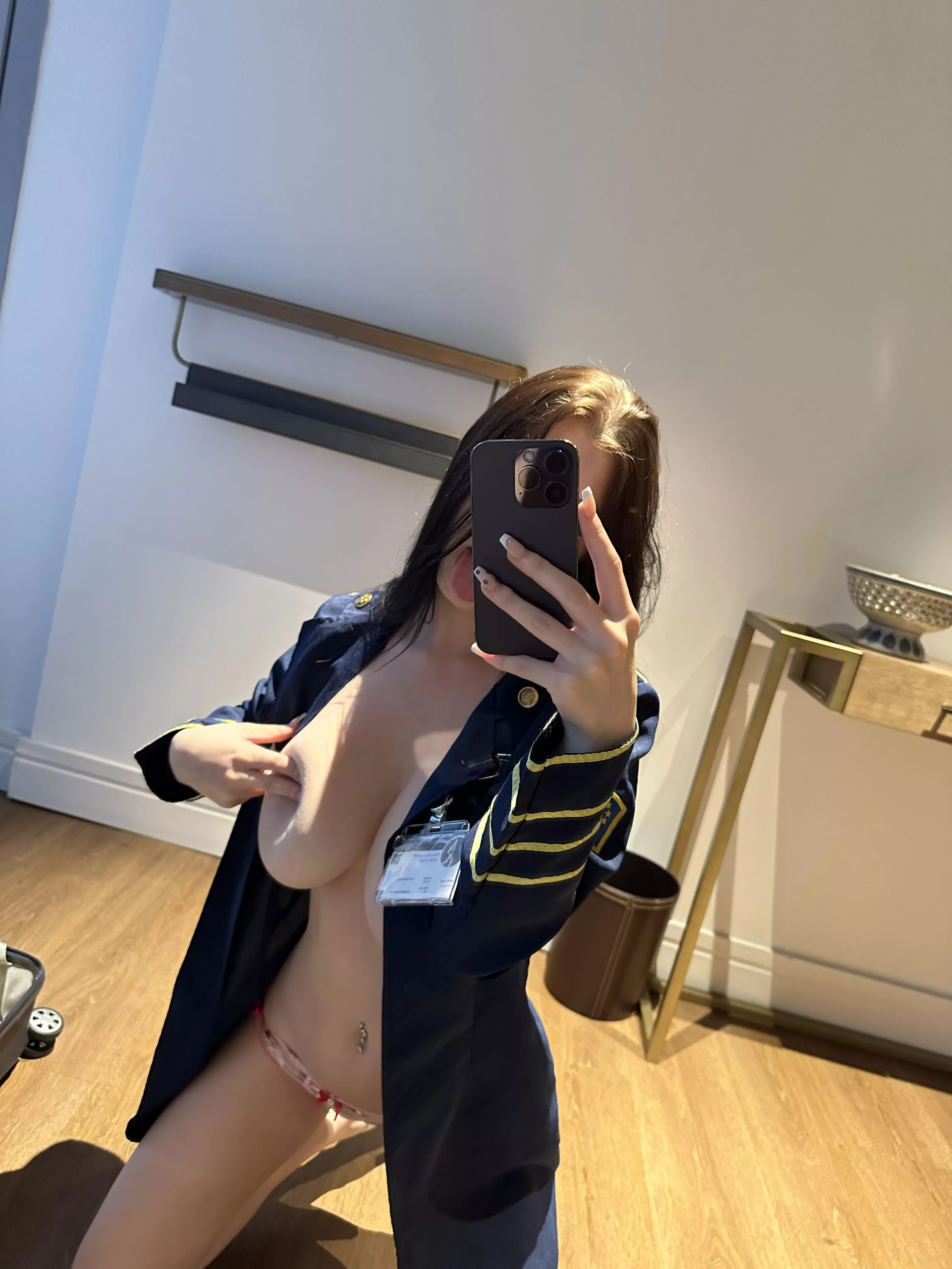 18f r you into flight attentens with a lil secret.... posted by sgaurab420