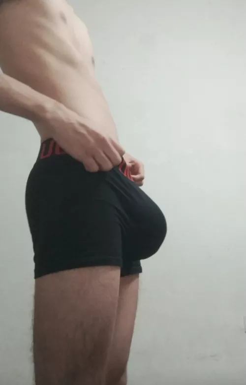 Anyone likes bulges? :P by nitsugaa24