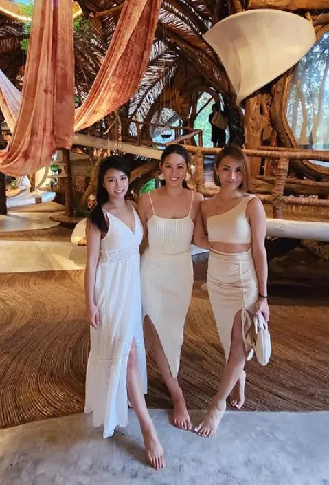 Barefoot posted by Chaturbater1