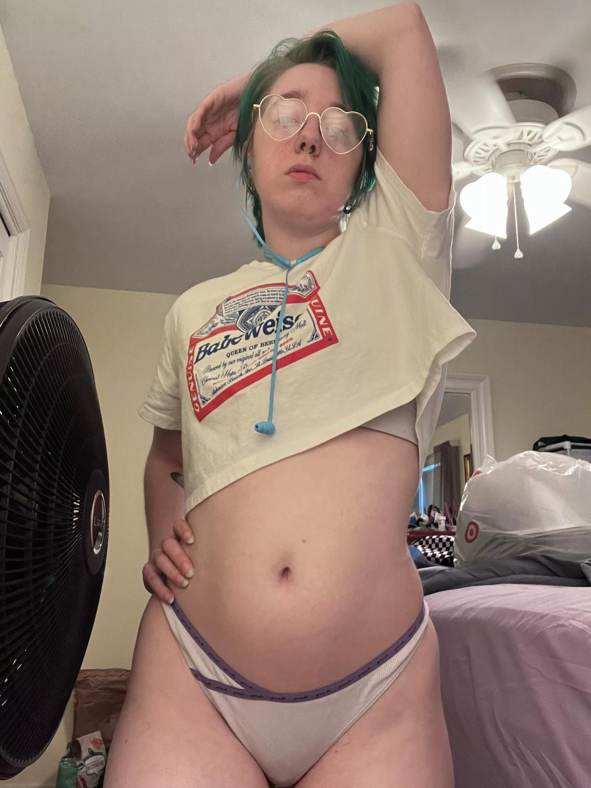 Bois in crop tops posted by Belle_Wraith