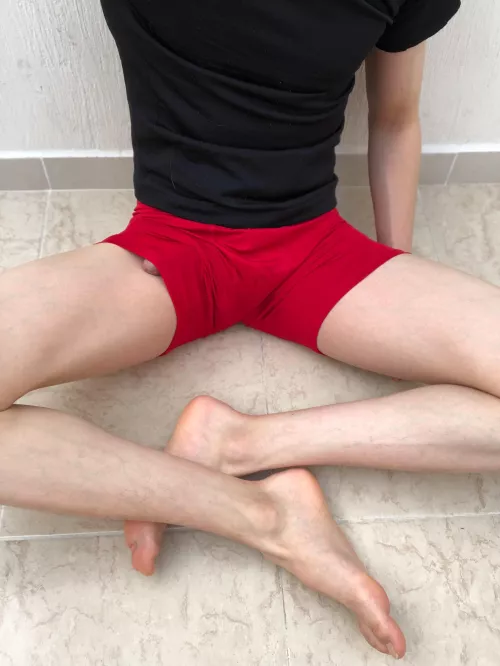 Can’t understand why I get so horny after gym by Kevingoodboytwink