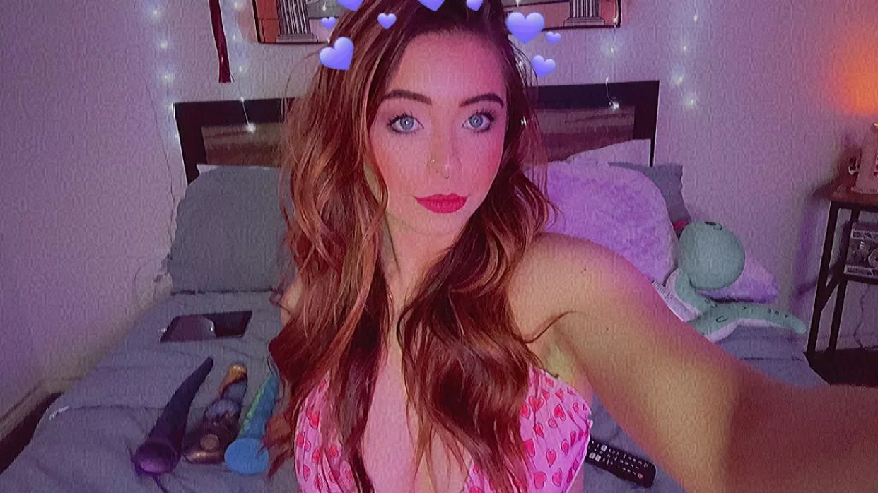 Come tip for my 13 inch tentacle👅 www.chaturbate.com/stacycakesxo posted by stacycakes33