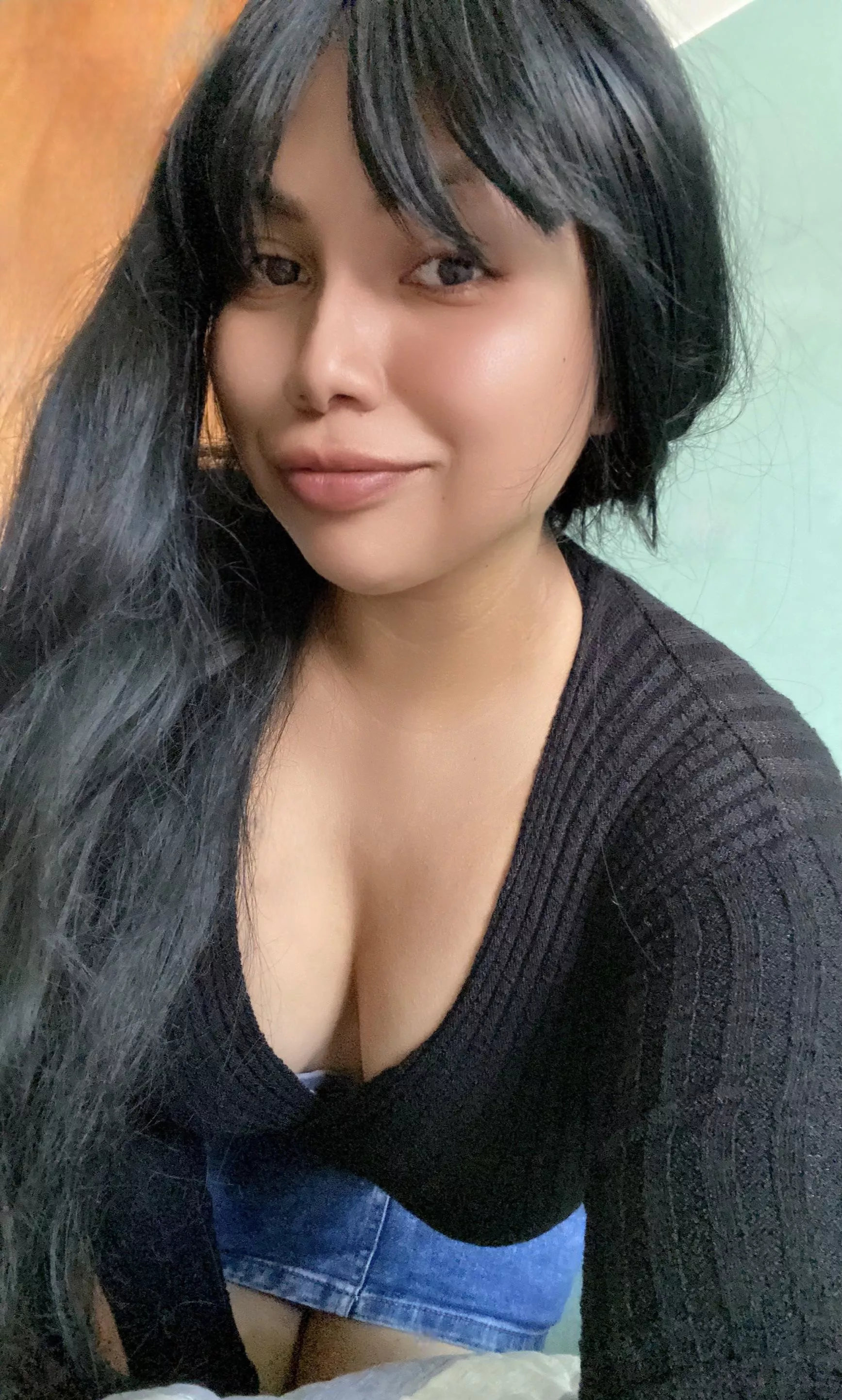 (F) i look strange without glasses  posted by SexyAzucena