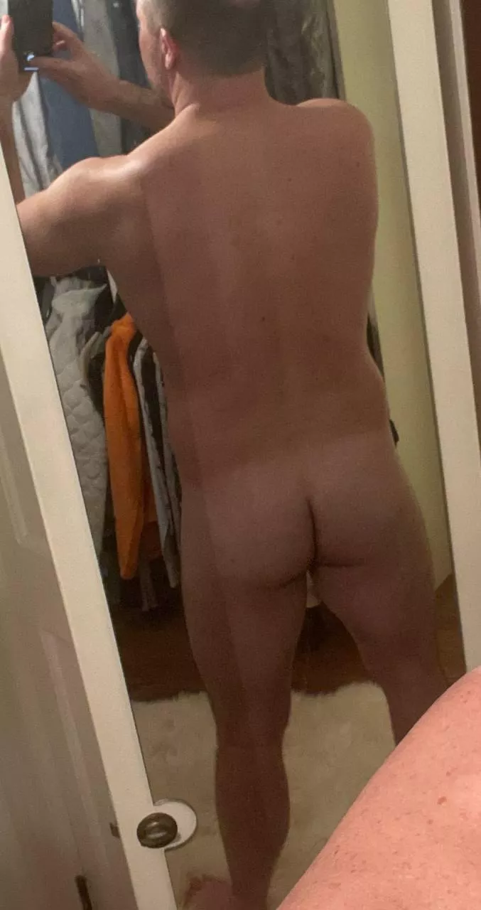 Hairy dad ass posted by mikey_f111
