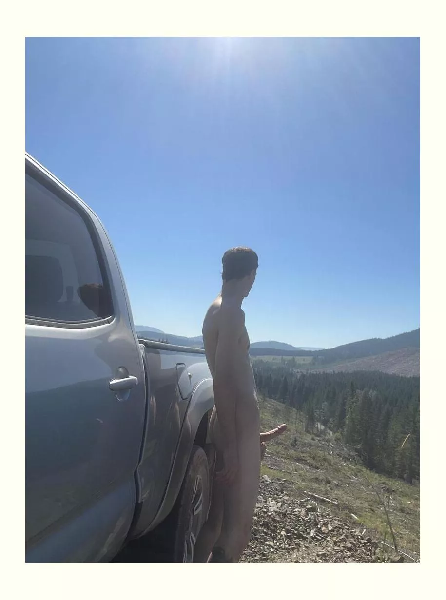 Happy Mondzy! 👍🏻 posted by Top-Clue6092