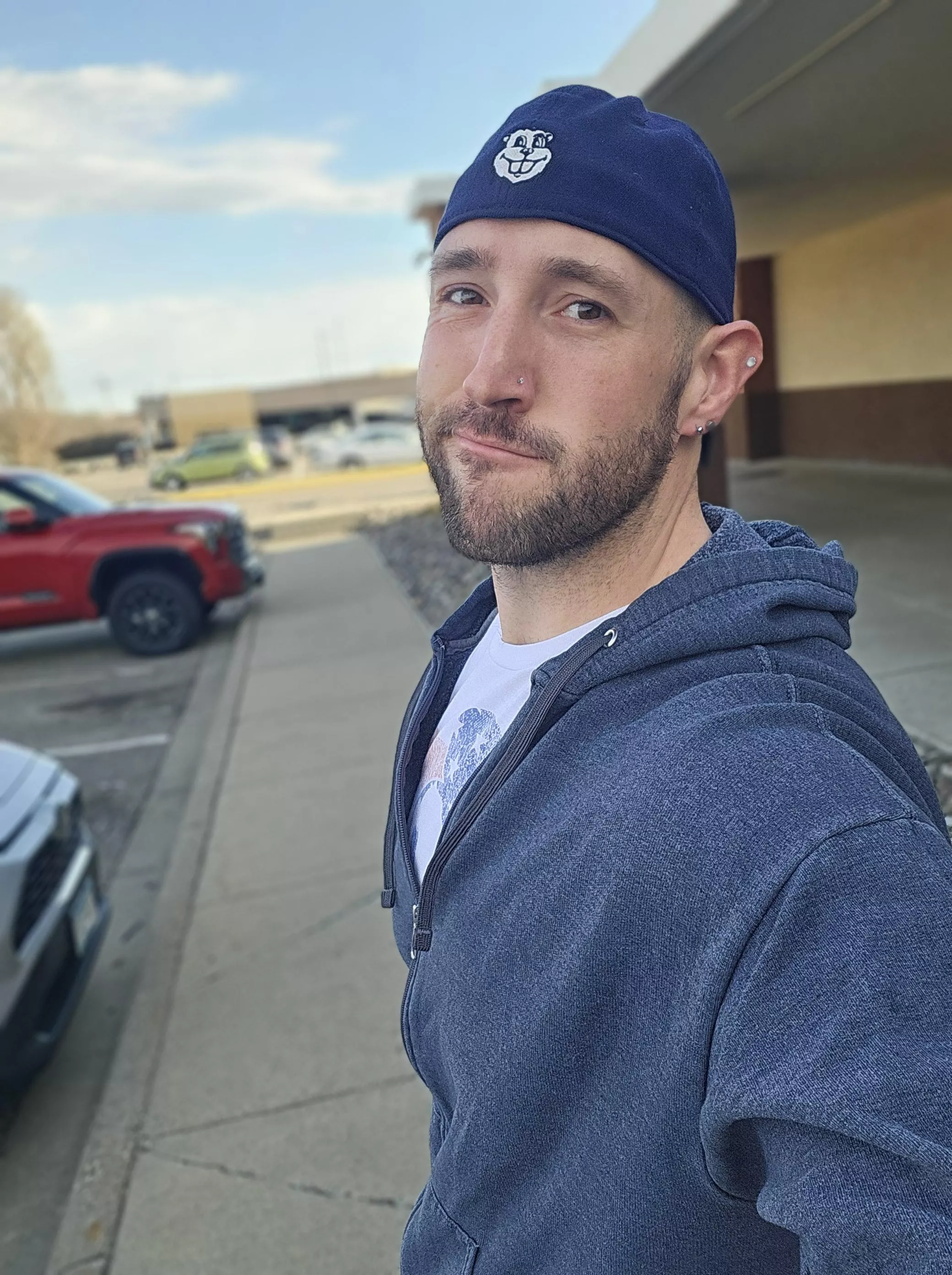 Hey.

Let this be your reminder, no matter how low,  tired, stressed or broken you might be feeling right now.

You matter.
You're worthy.
You're beautiful.
You're loved.
You're strong.
Youre deserving.
It's okay not to be okay. Life is pk posted by Ok-Property-2949