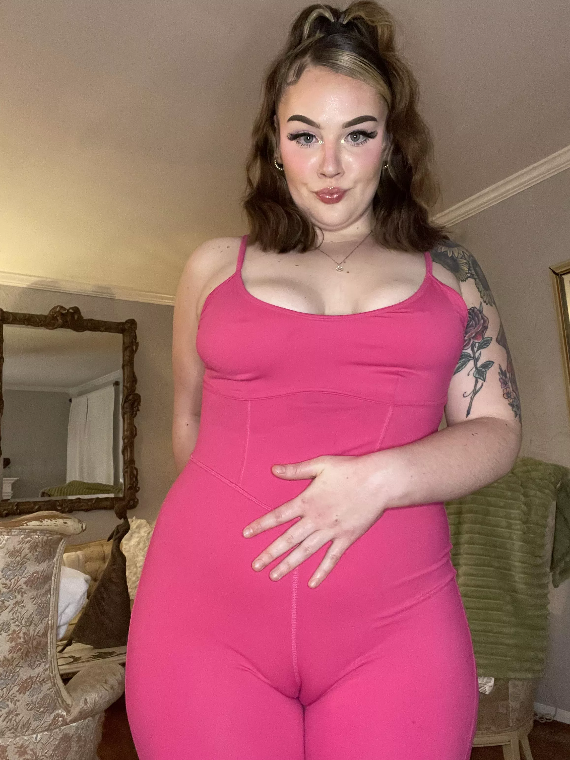 I got reported for being to distracting at the gym ): posted by lulbabymar