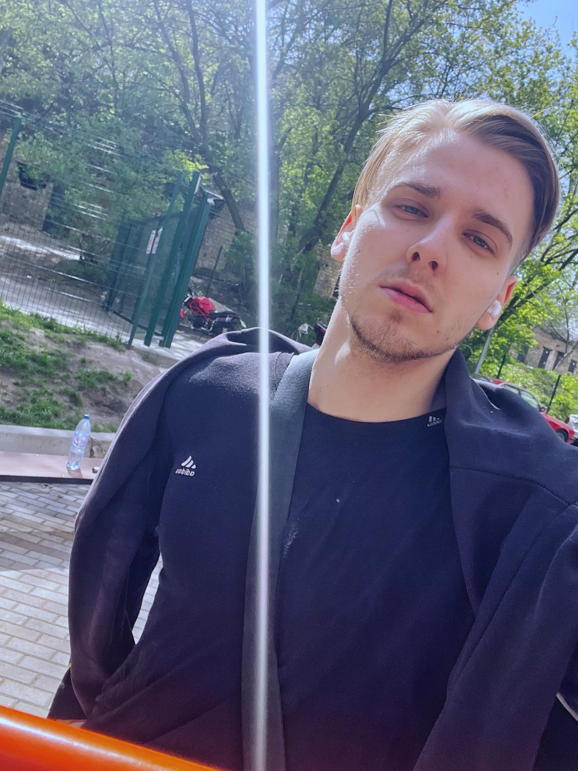 i hope everyone is having productive start of the week :) posted by TeasingLion