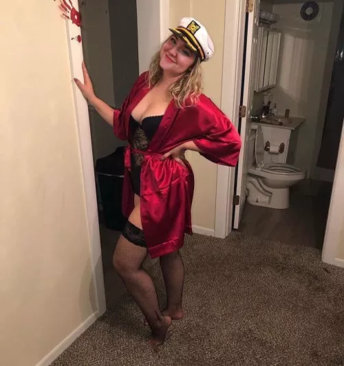 I really want strangers to trib my wife  by ZookeepergameOver811