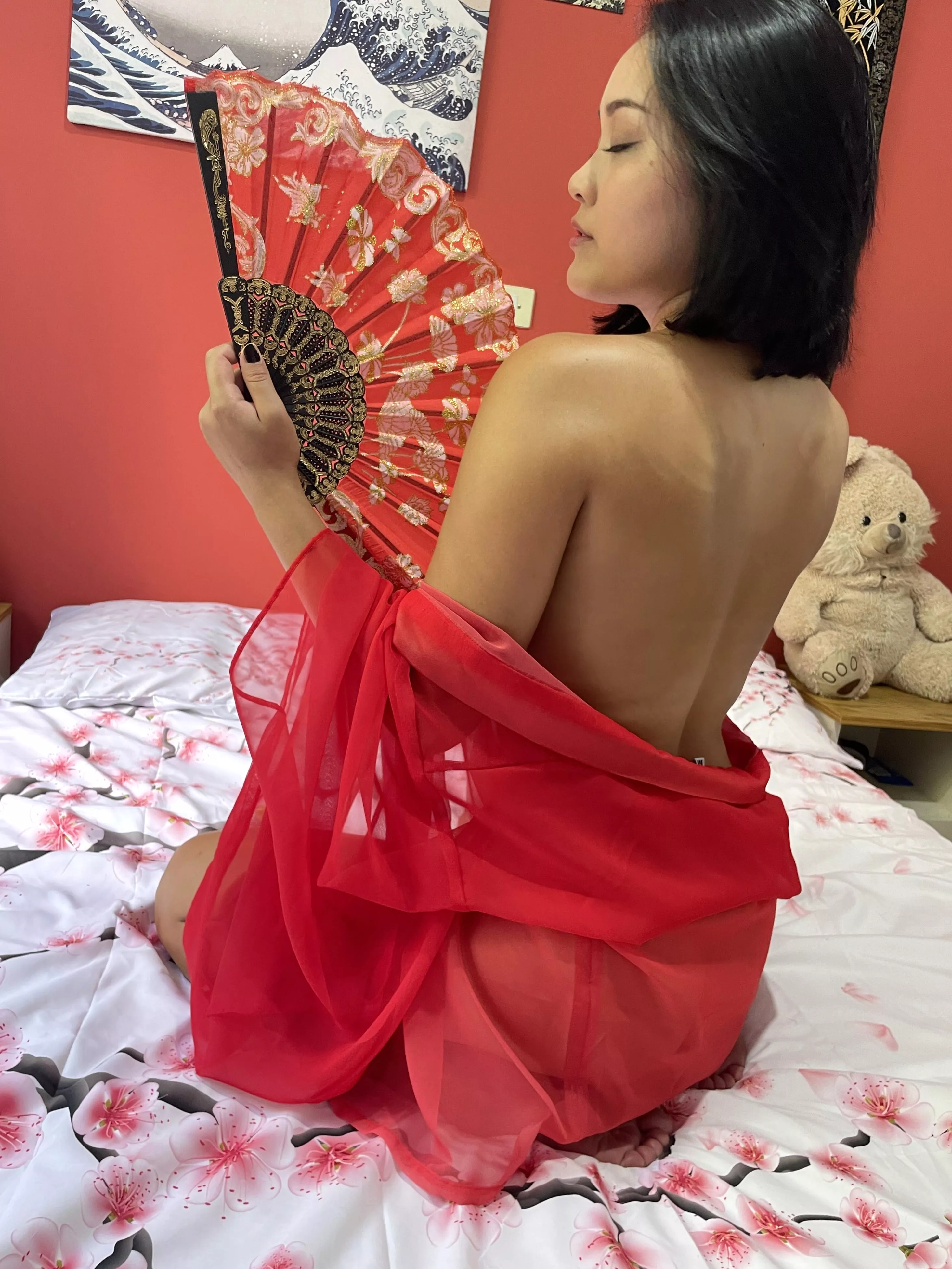 If youre DTF a 18yo Japanese, Drop Yamete posted by genov74