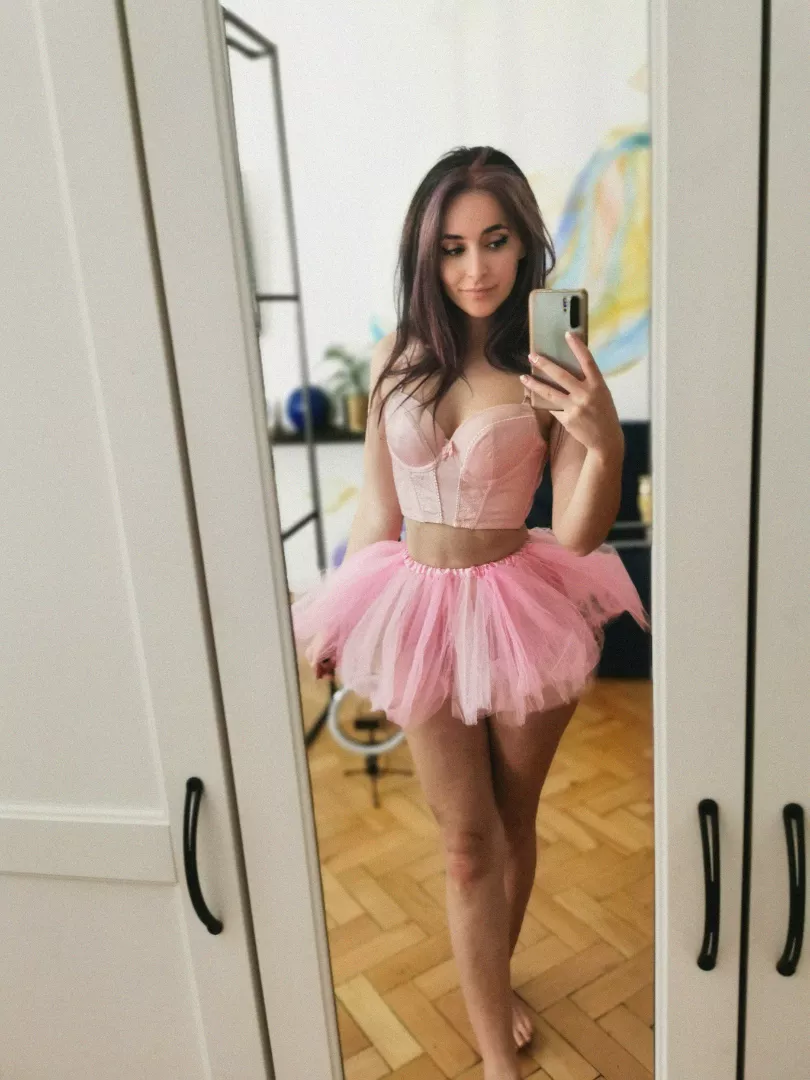 I'm 1,58m so I am petite, now i only need to know if I am also sexy to be here posted by miremi137