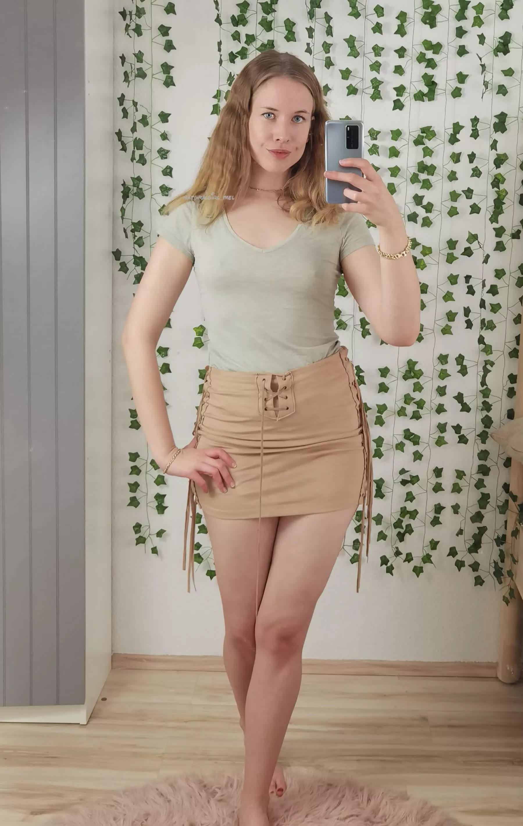 Long legs, no bra posted by naturalgirl_mel