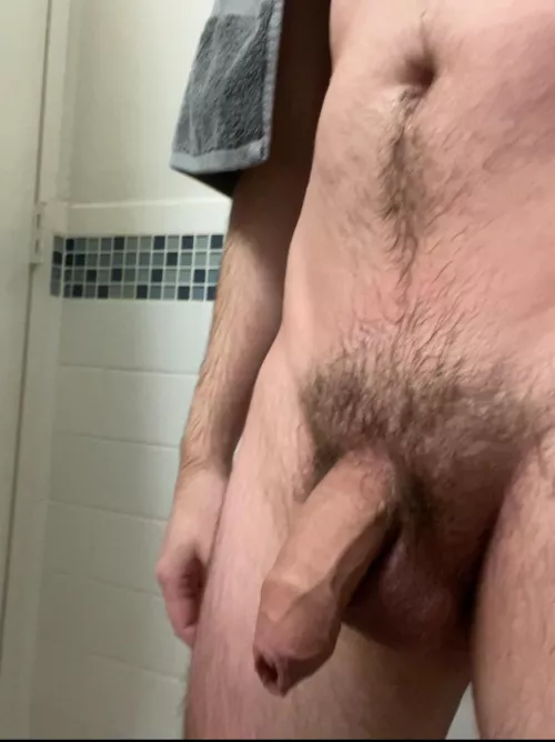 Mind if I air dry after my shower, bro? (30) by justlookinaround-1