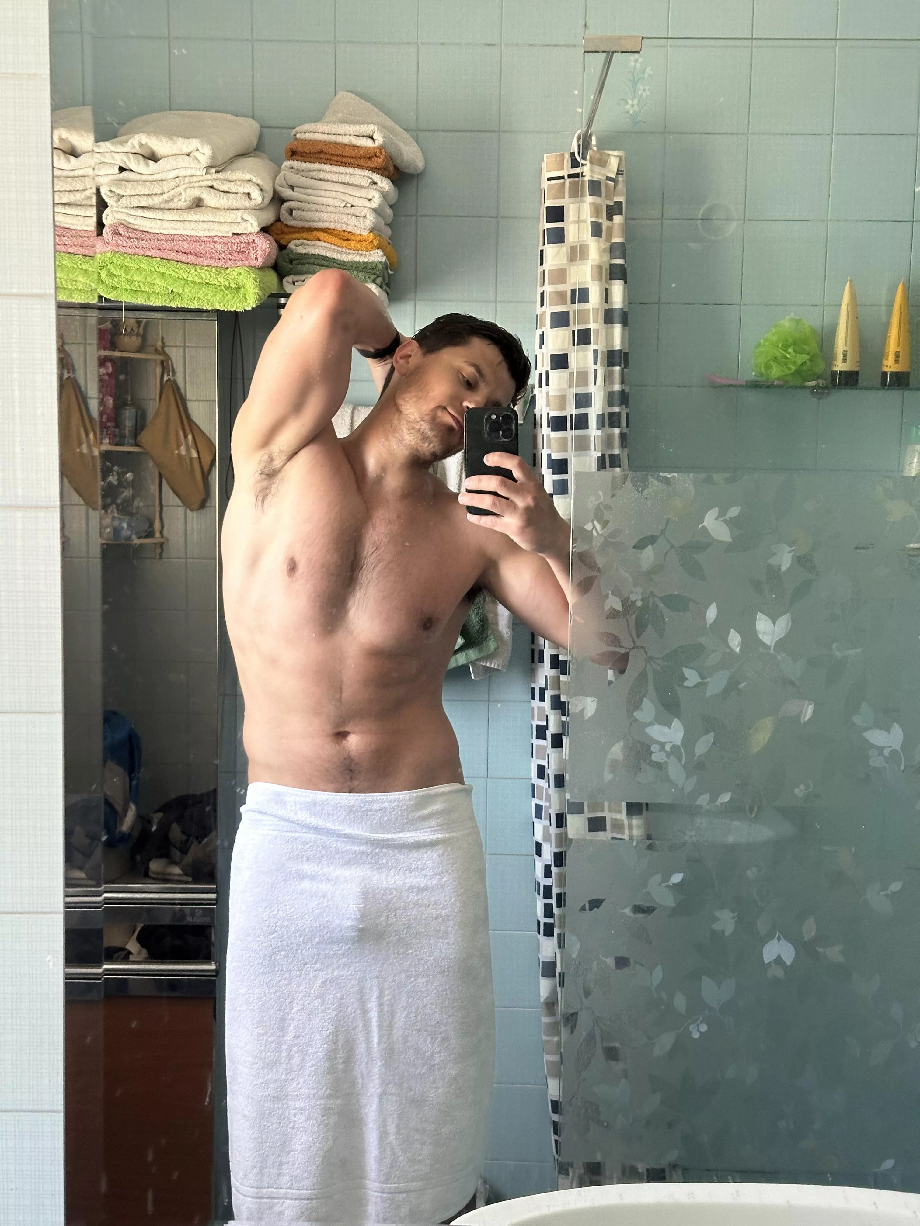 My fresh armpits after a cold shower posted by realisiwak