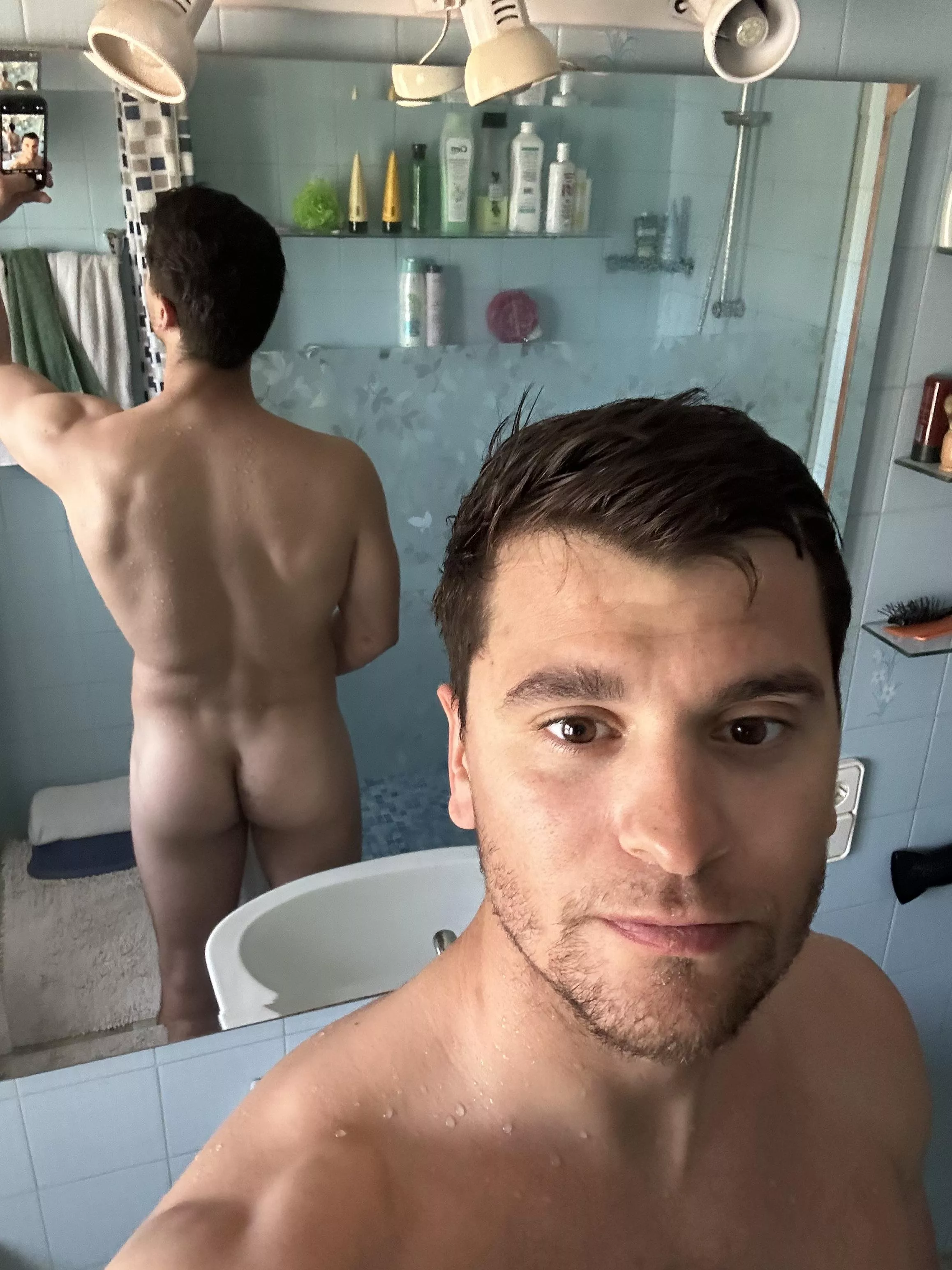 My fresh ass after a hard leg day posted by realisiwak