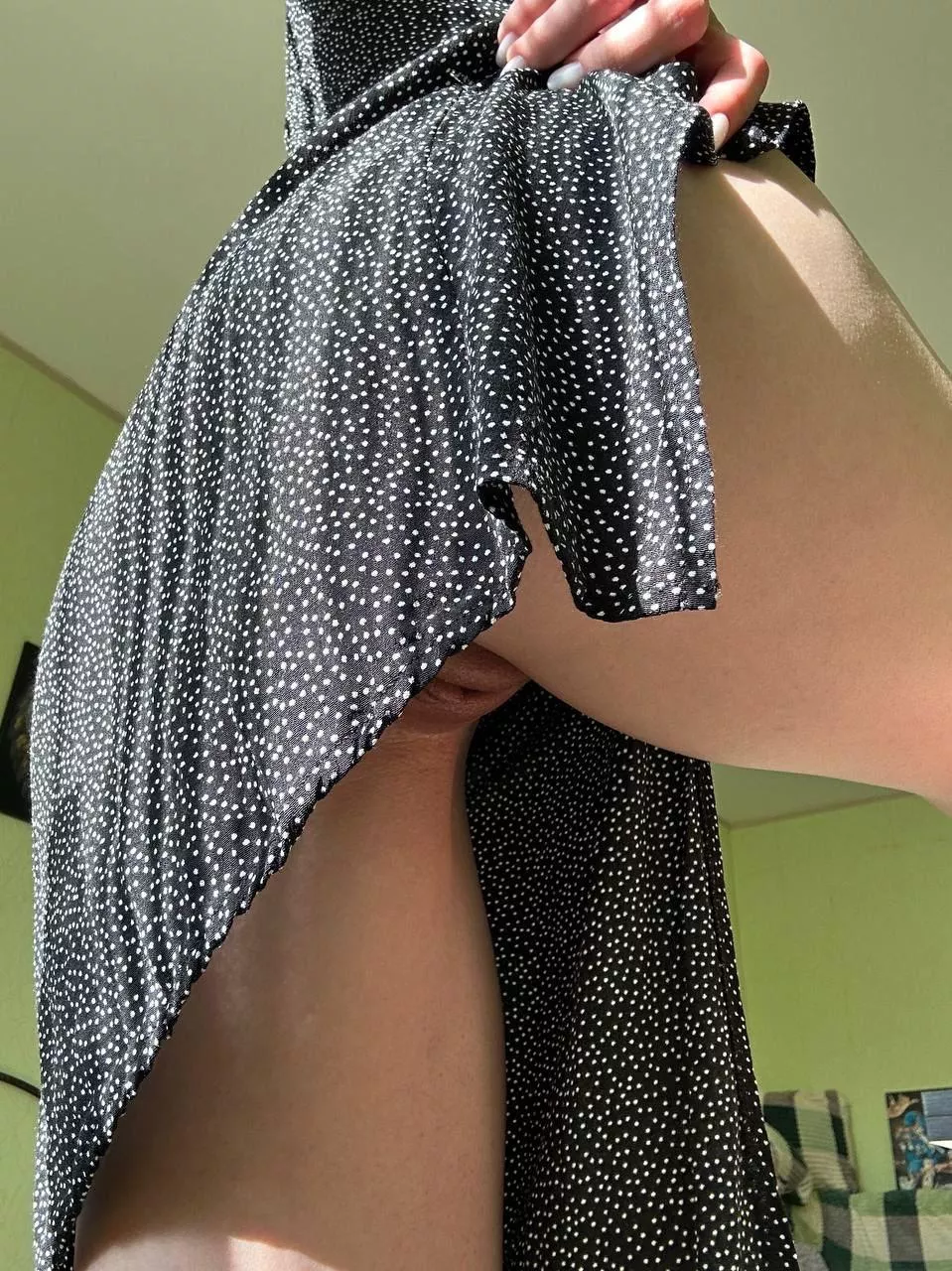 My movements emphasize the femininity and elegance of my figure posted by lixivegouachek19