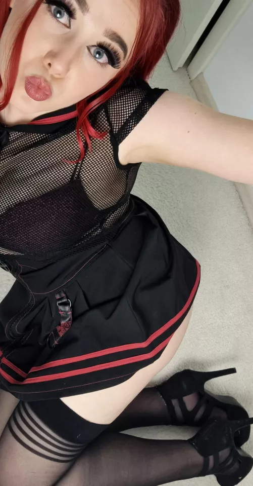 My sexy body is waiting for your cock, cum all over me by mothergoose30