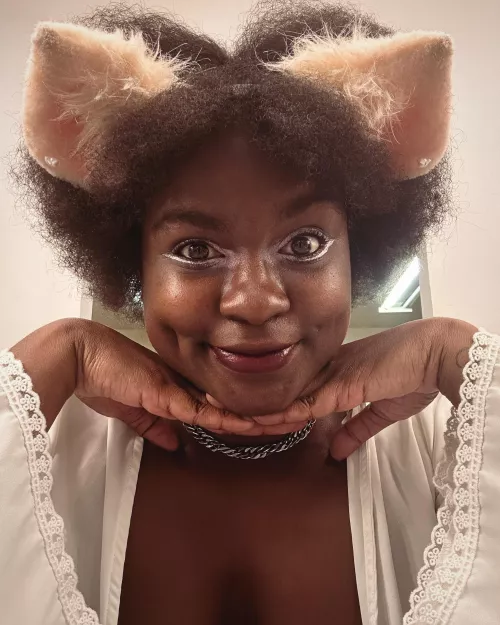 Piggy Princess OC by ErinPiglet