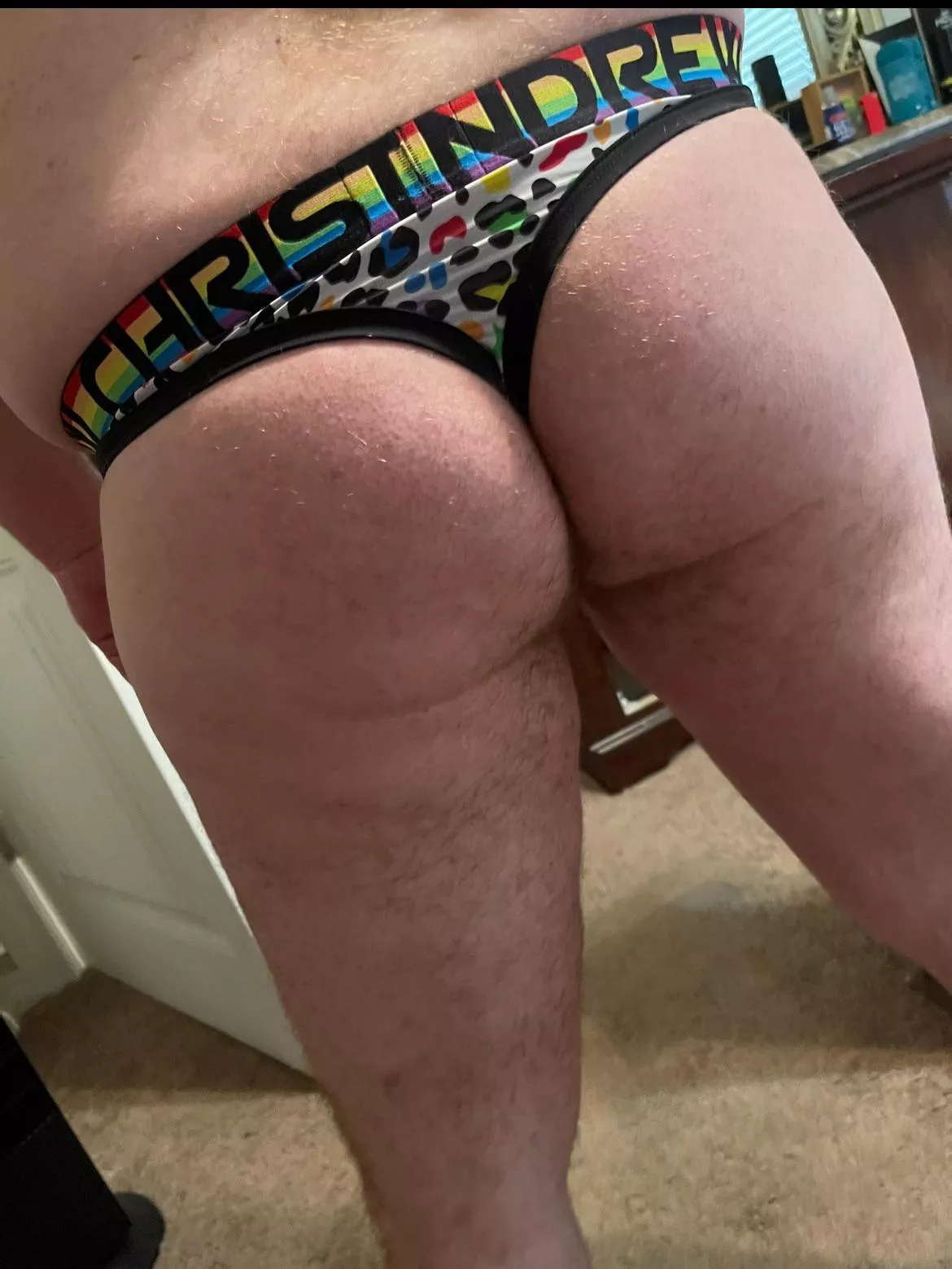 Plump ass posted by MrBottoms90