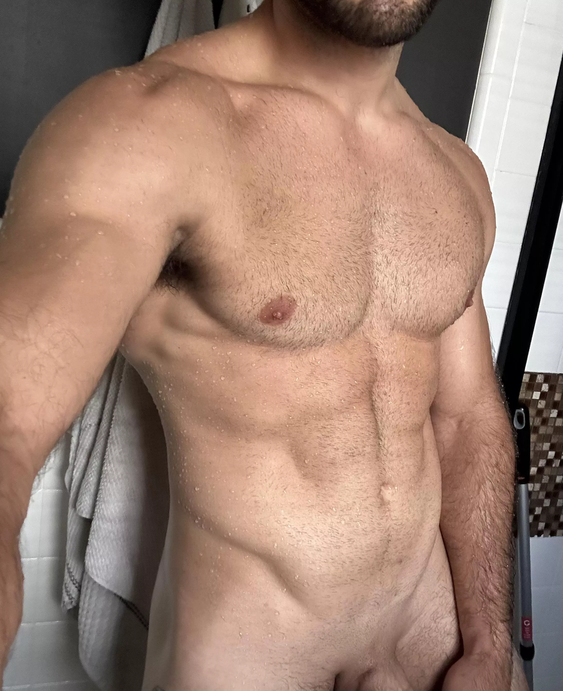 Post gym shower [m] posted by Thept_00