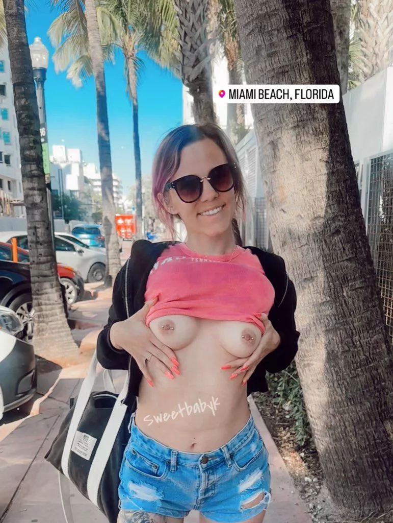 Showing Florida my tittys today!  posted by sweetbabyk_1