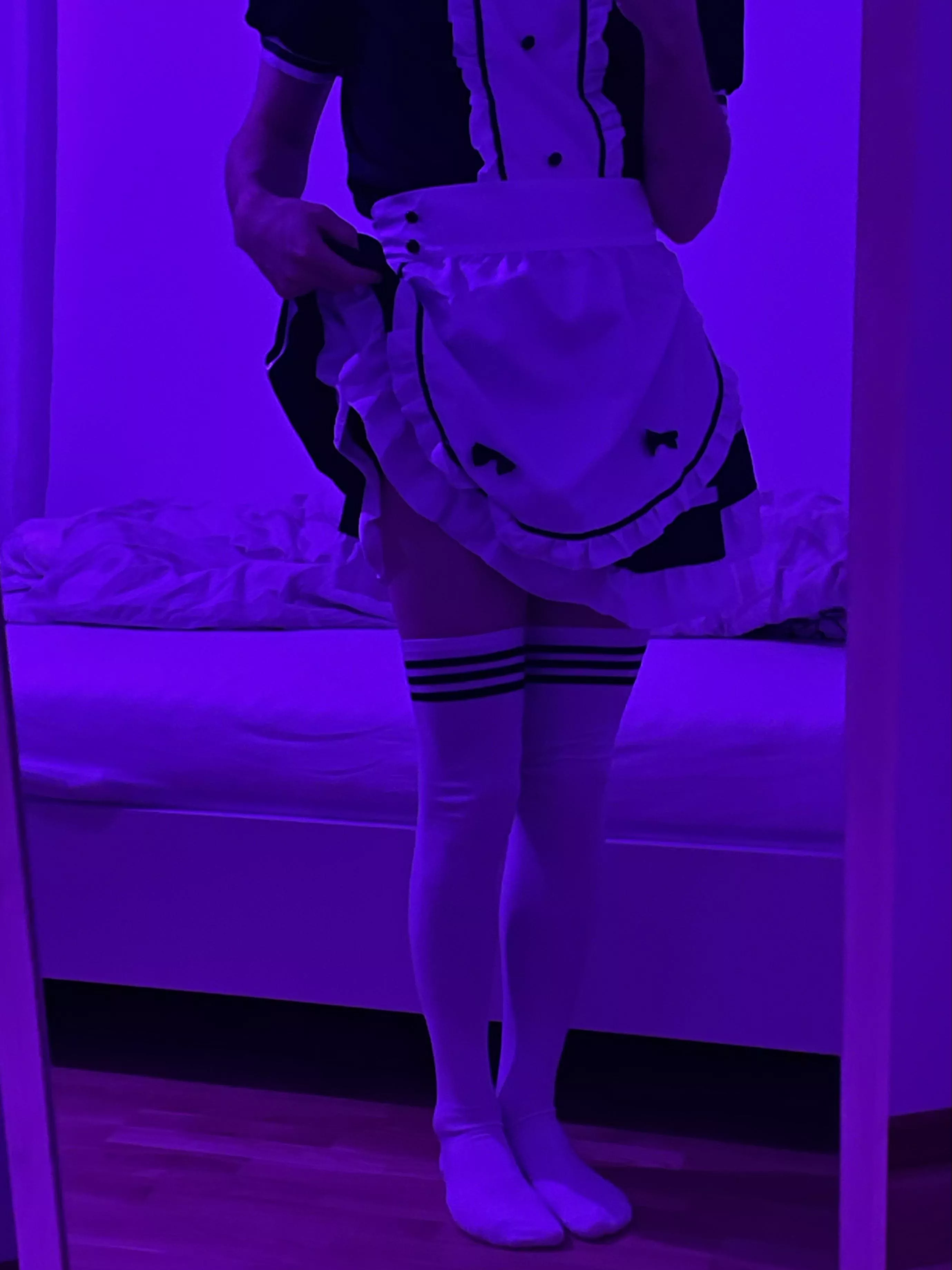 sowwy for a messy bed >~< posted by femboymaxieuwu