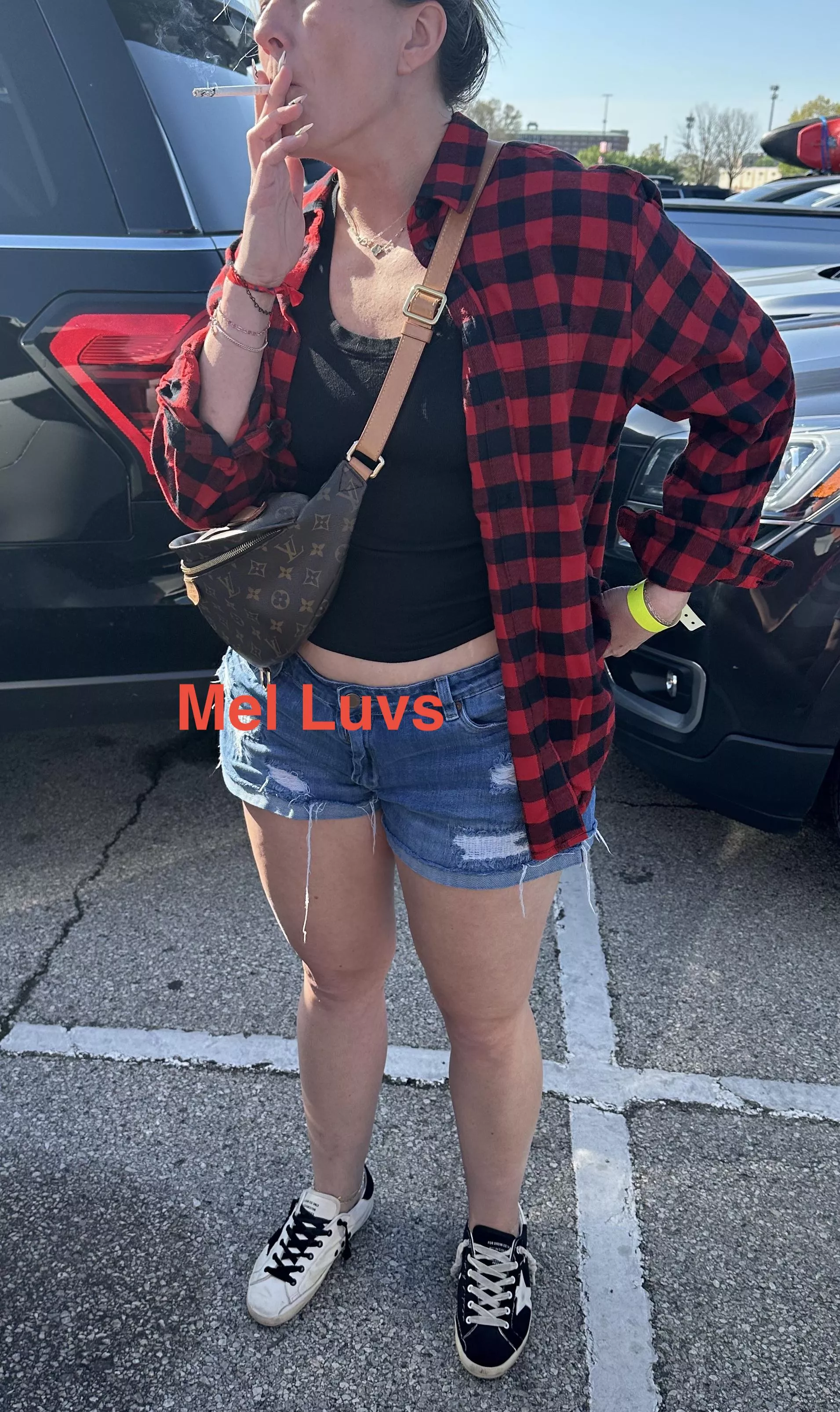 Stuck inside all morning.....finally free... posted by melluvsitall