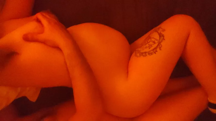 Sum fun with daddy in the limelight last night #thickthighssavelives by PreggoFox