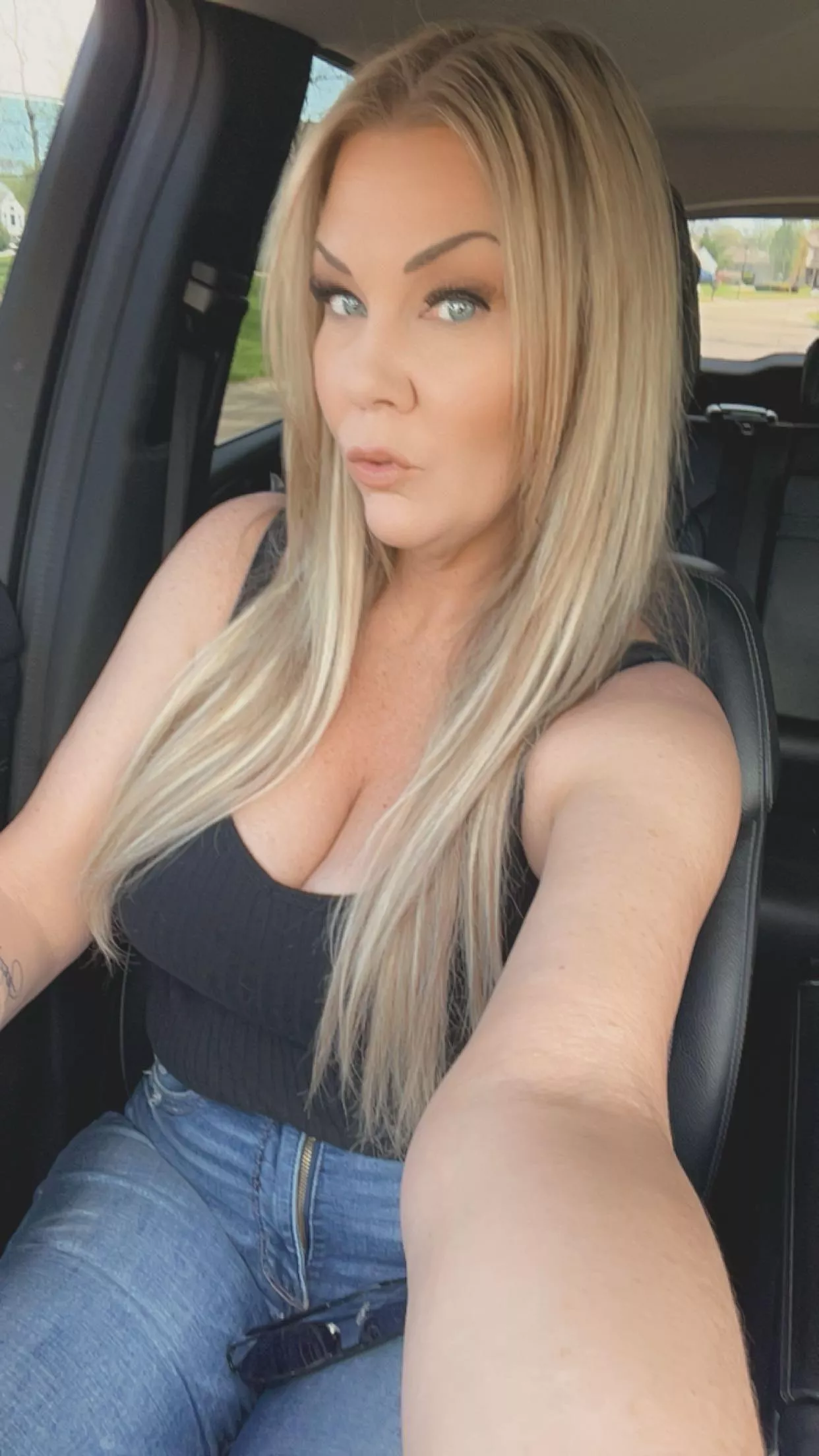 Suns out, titties out  posted by Tallblondie777