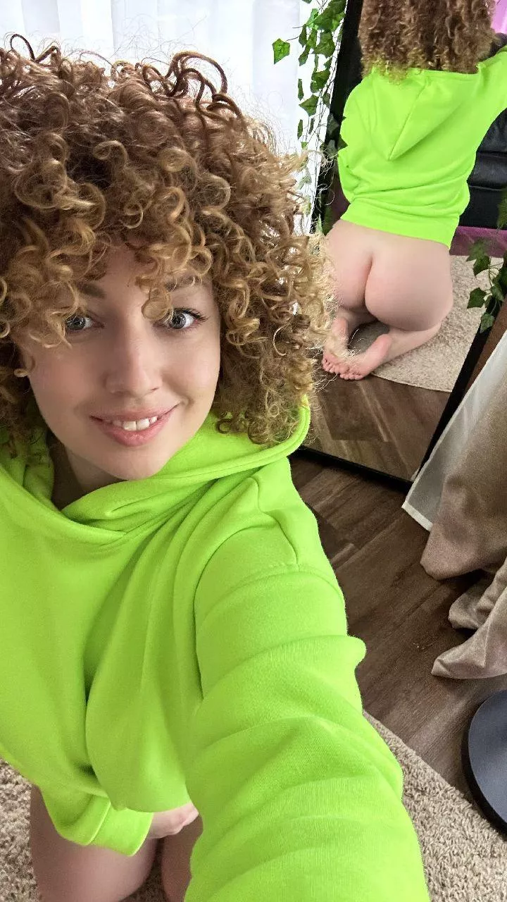 sweet booty for your good mood. So soft and sweaty! Want to feel with your tongue posted by janselmo84