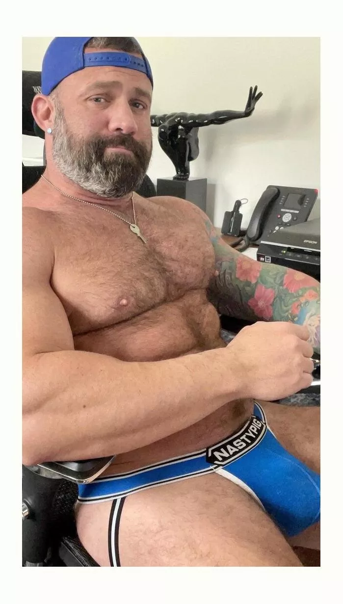 Tell Daddy your absolutf darkest kink? posted by Comfortable-Tone-337