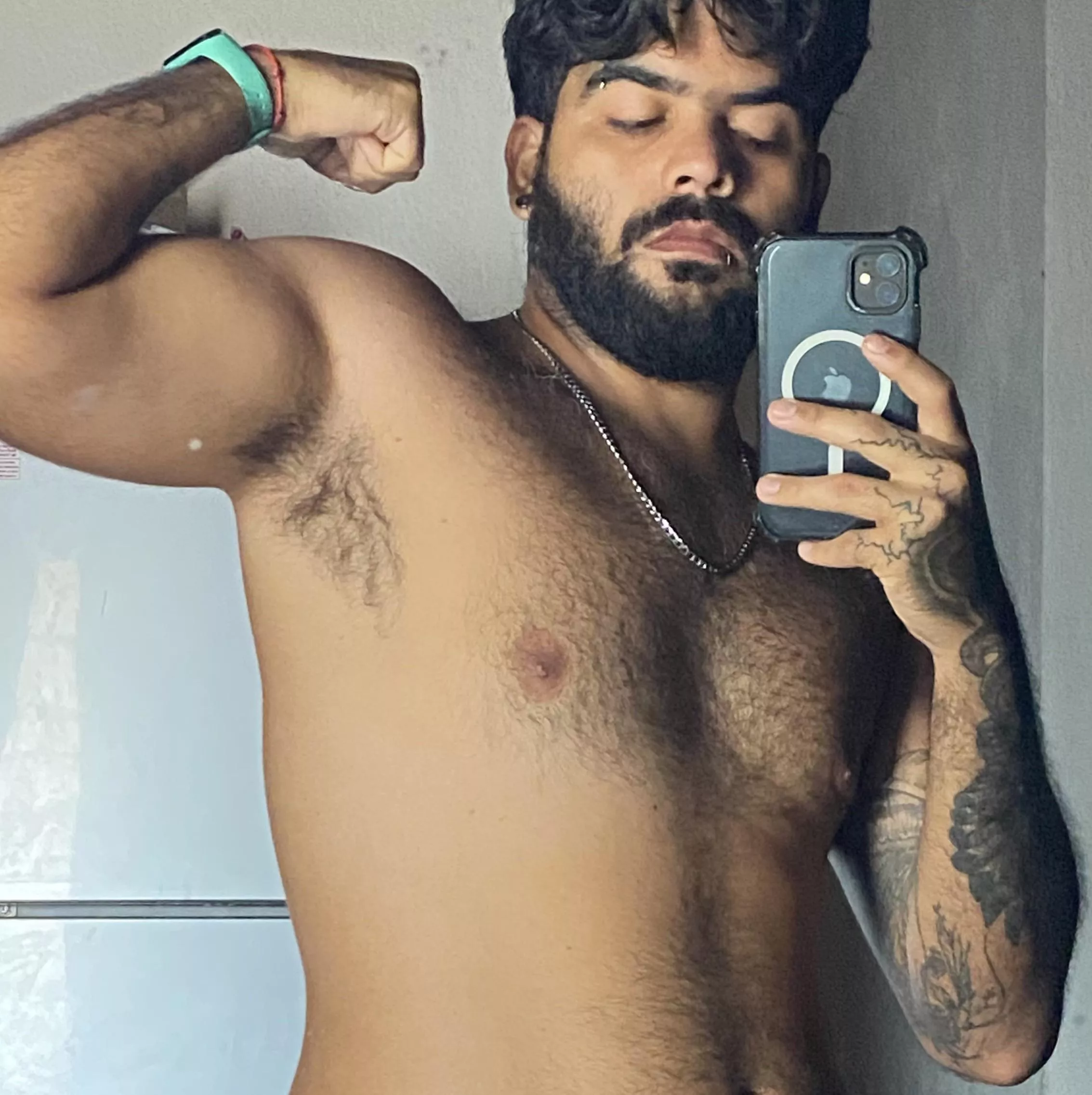 Wanna hug? posted by Flirtymank