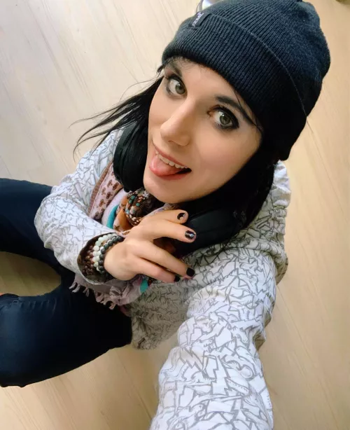 What’s up?😜 by Sashyia