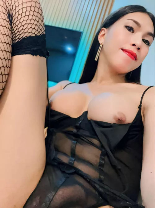 Would you mind to suck my girl dick? If yes iam down for a real quick show 🥵💦 by Myrrhsans14