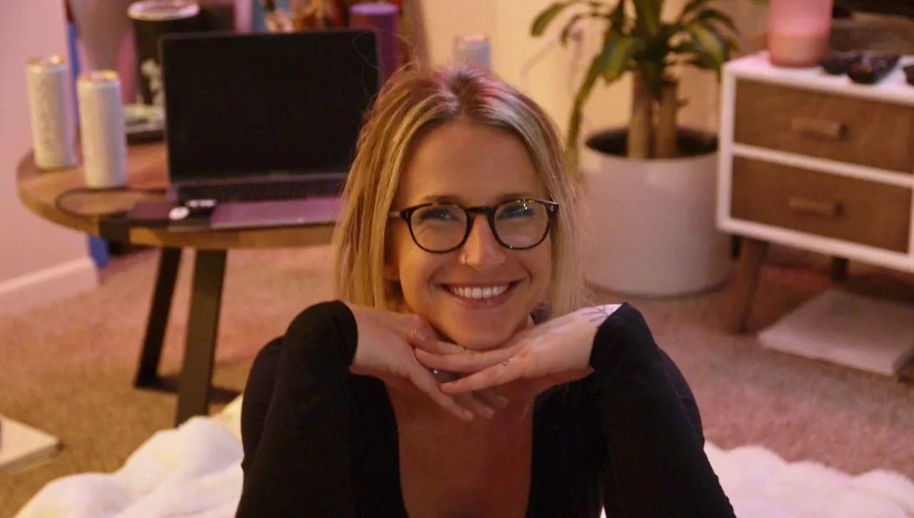 You can call me (f)our eyes posted by xx_blakebailey