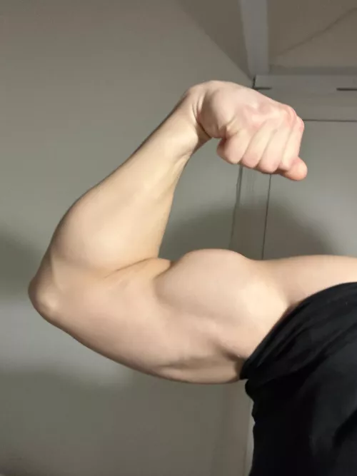 (19)Who wants to smell my pit? by Select_Equipment4297