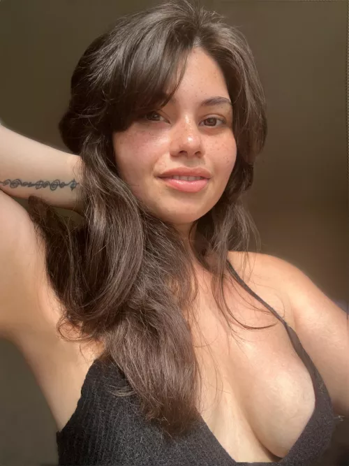 A bit of sideboob for you  by mollyzedolly