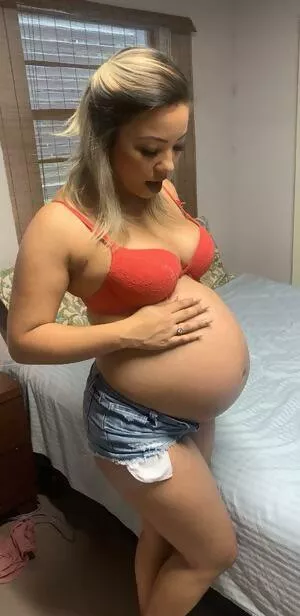 A lot more to enjoy in my pregnant video collections 😈❤️( OC) posted by prettypregnant4