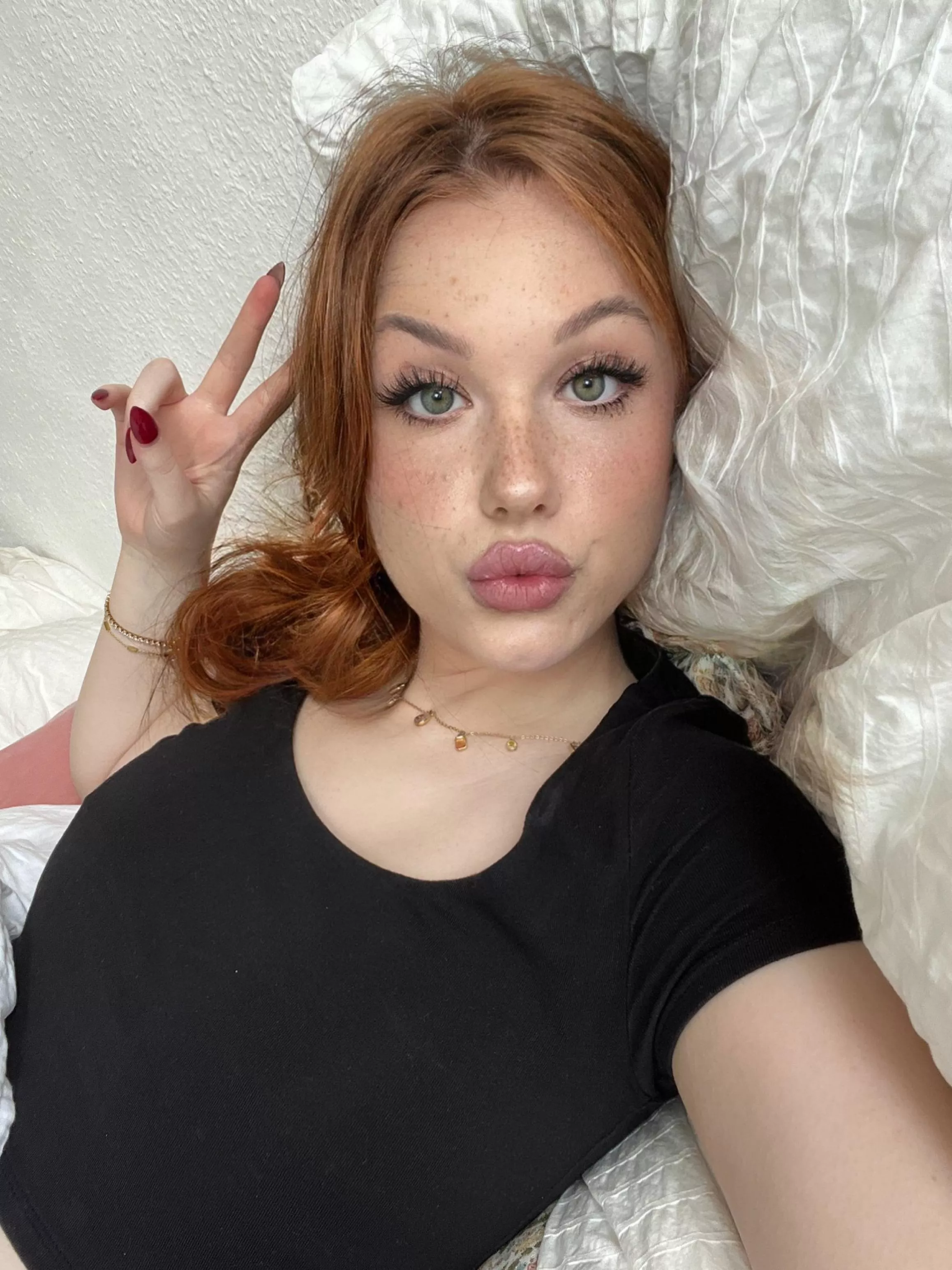 are you into Irish girls ? posted by cutelittlelina