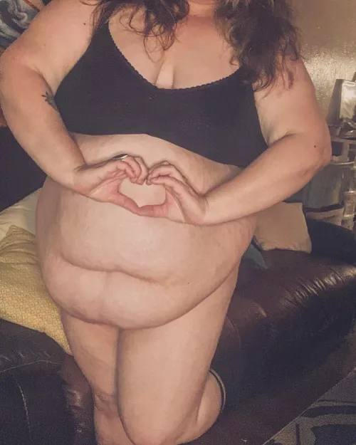 Cake🍰 or ice cream🍦? Personally, I’d go for both🥰 by casper_kahlo