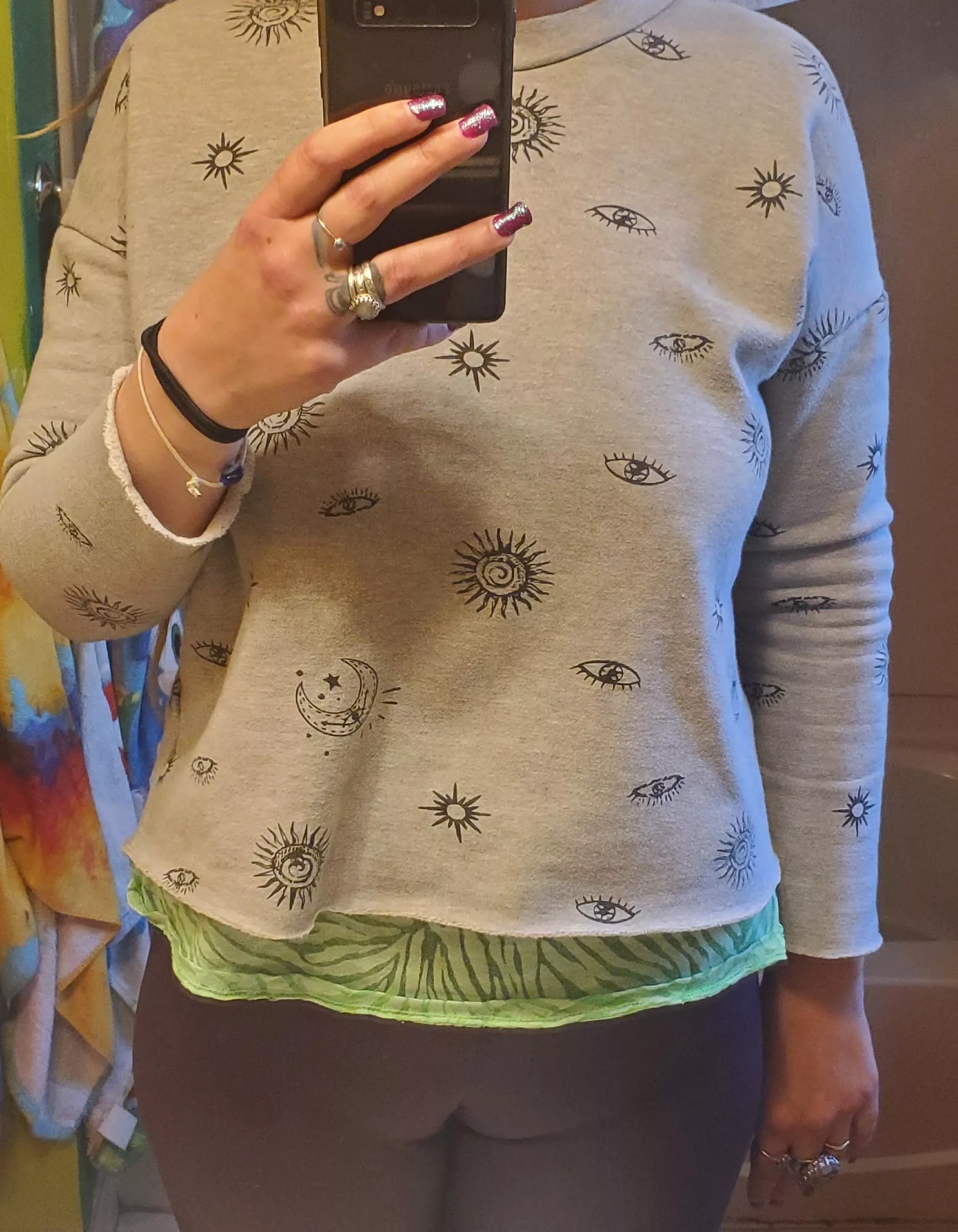 Cameltoe? More like a camelfoot today! 🤭 posted by Status_Stand3678