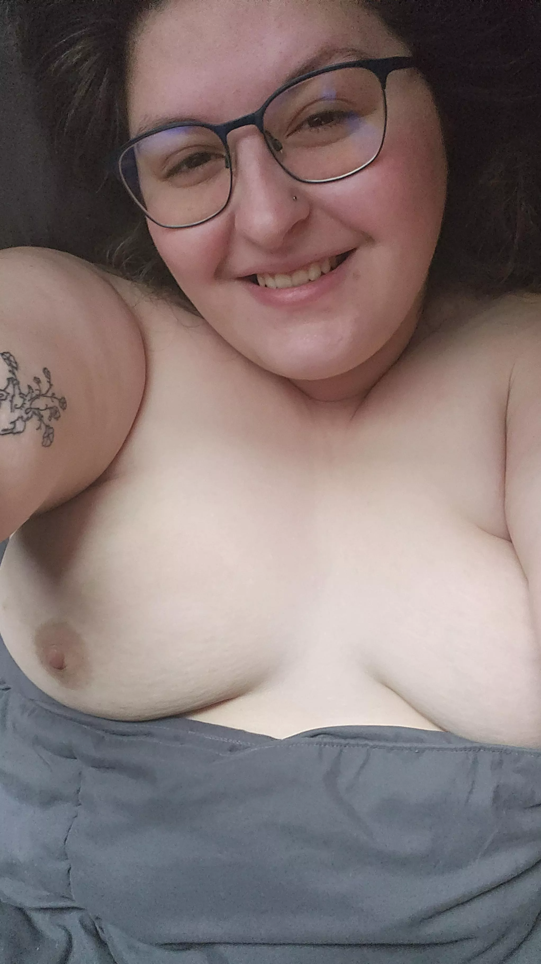 Come curl up and put your face in my titties 😏 posted by hstorm14