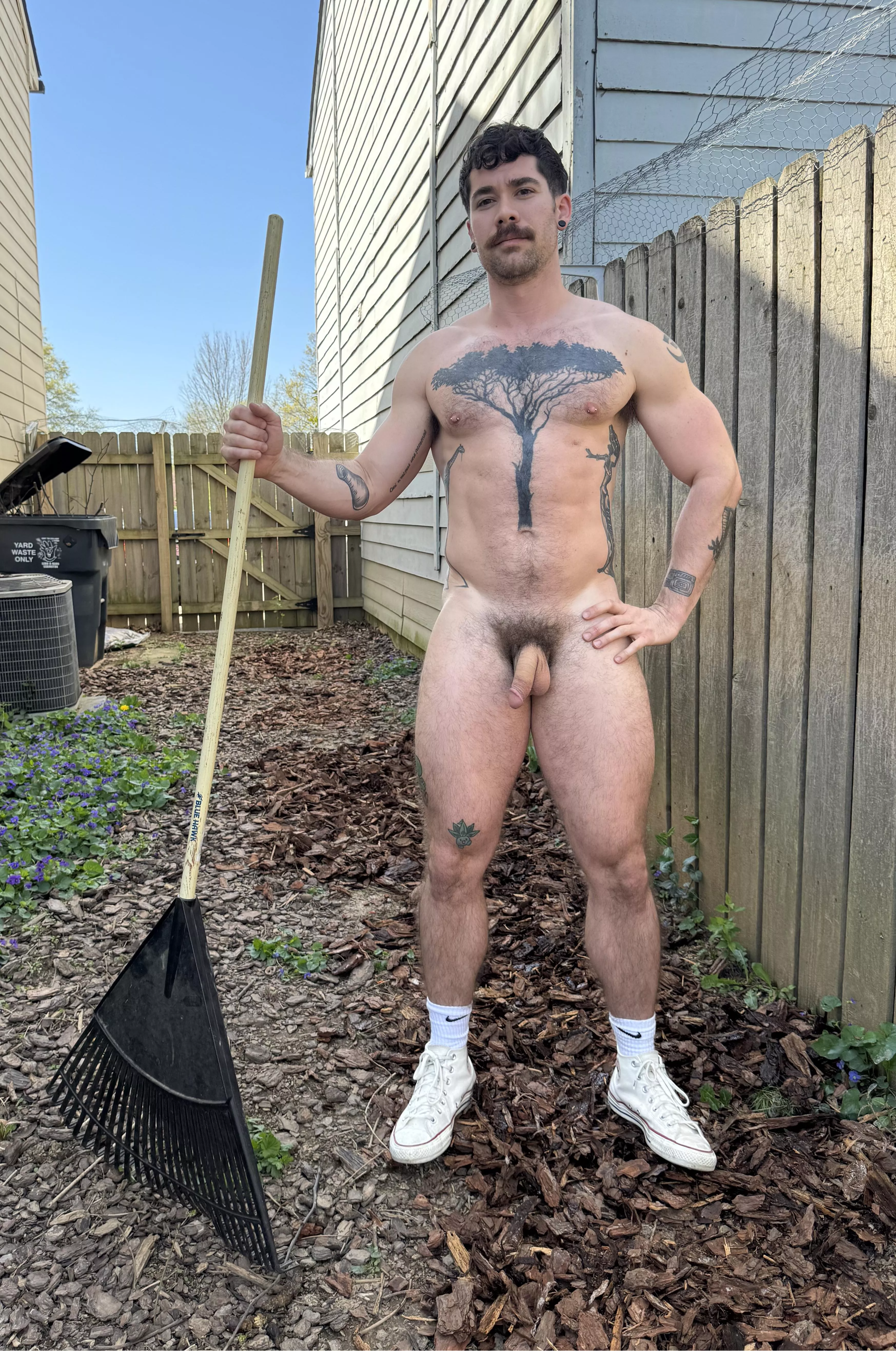 Do we like a man who gets sweaty working in the yard?  posted by thatyogafvcker