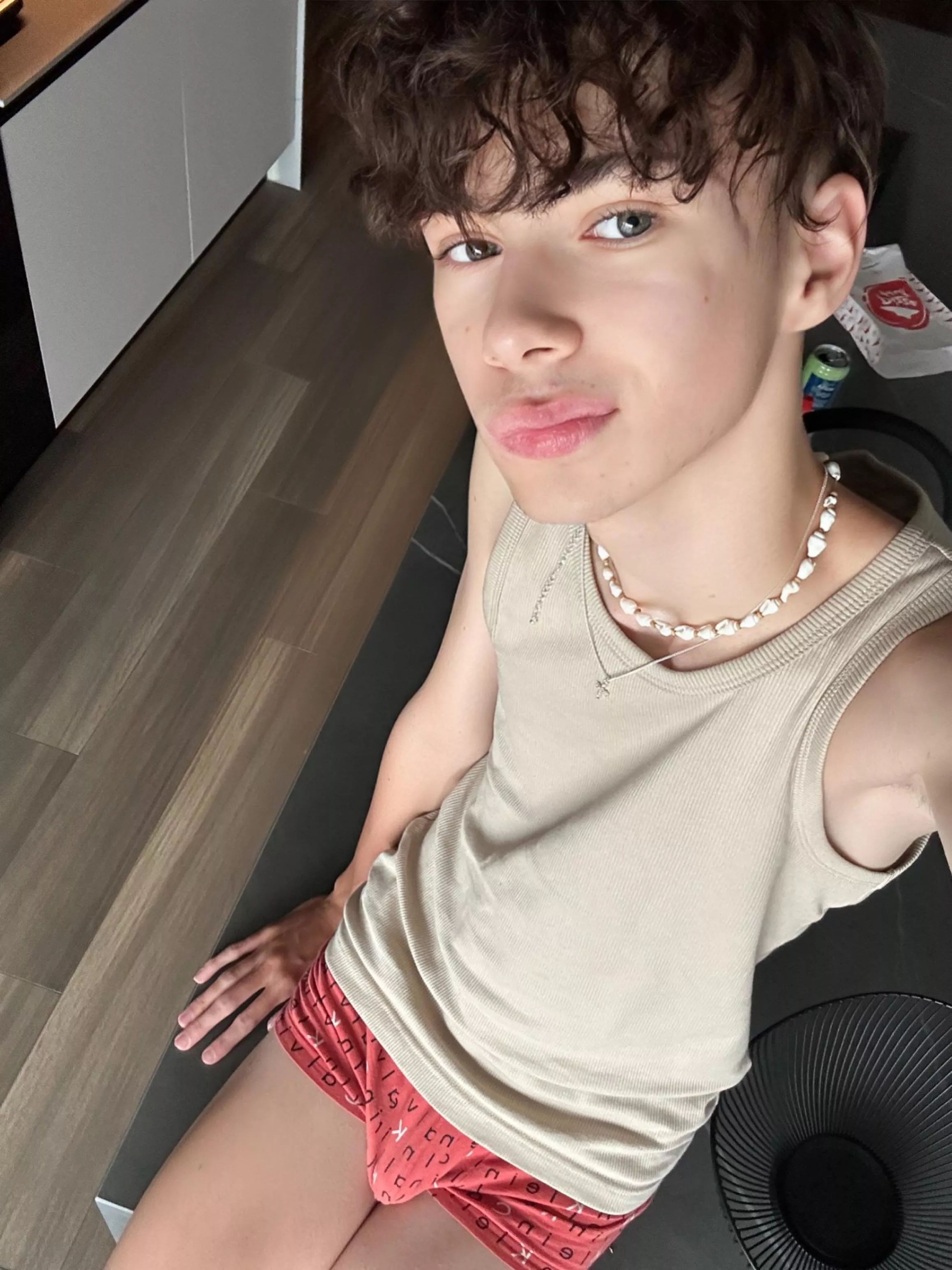 Do you want to put your face in between my thighs? posted by SpicySisterxo_